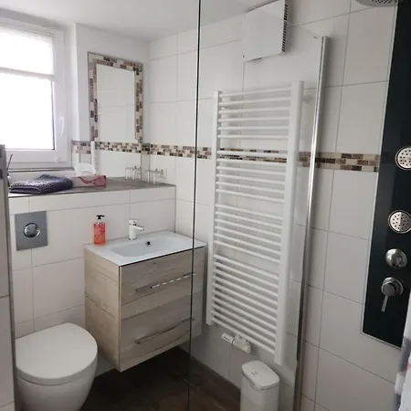 Zimmervermietung Alte Baeckerei Gerichshain Ug דירה Machern